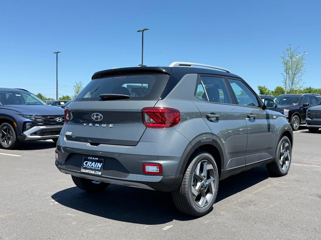 2026 Hyundai Venue SEL w/Two-Tone Roof