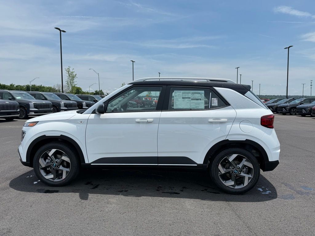 2026 Hyundai Venue SEL w/Two-Tone Roof