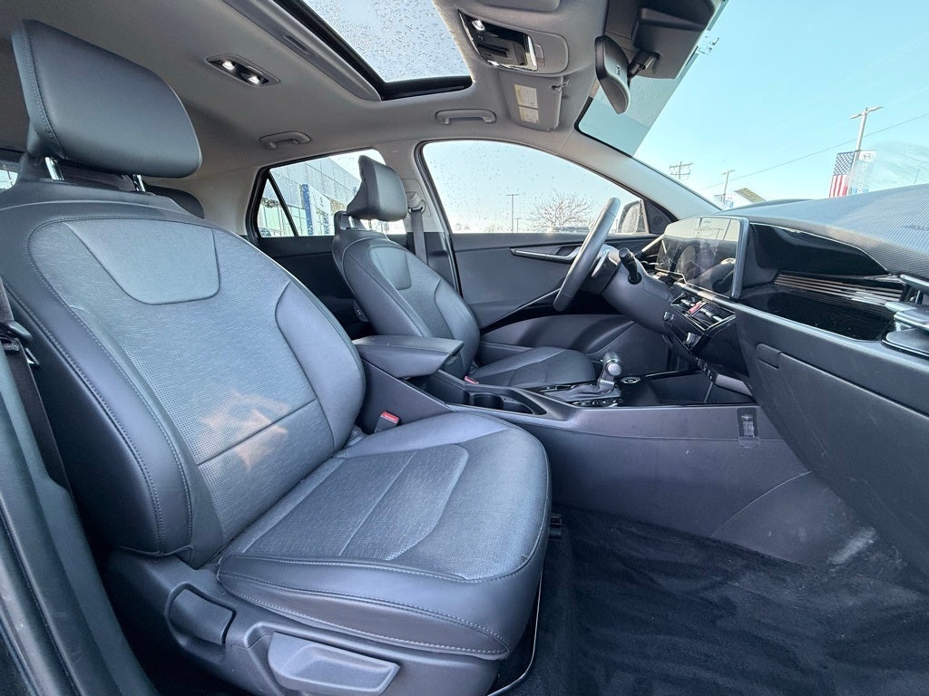 2024 Kia Niro SX Touring