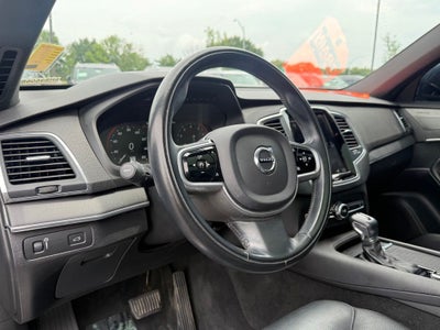 2020 Volvo XC90 T6 Momentum