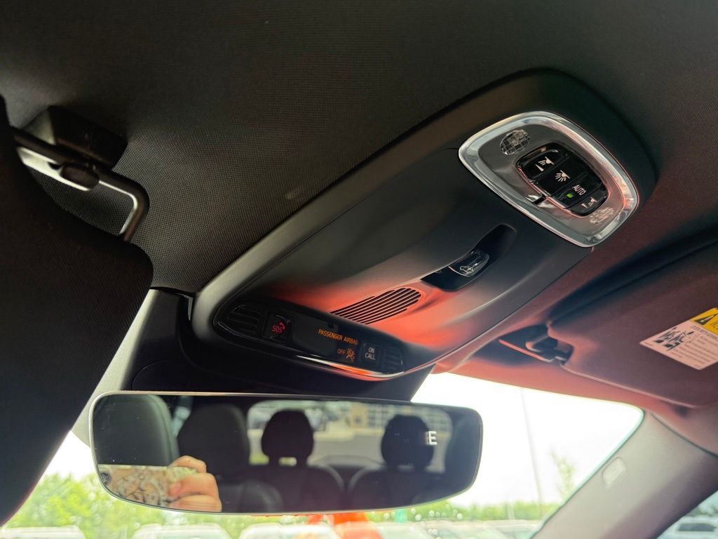 2020 Volvo XC90 T6 Momentum