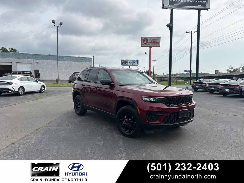 2024 Jeep Grand Cherokee Altitude 1-Owner / Clean Carfax / Altitude Appearance Pkg