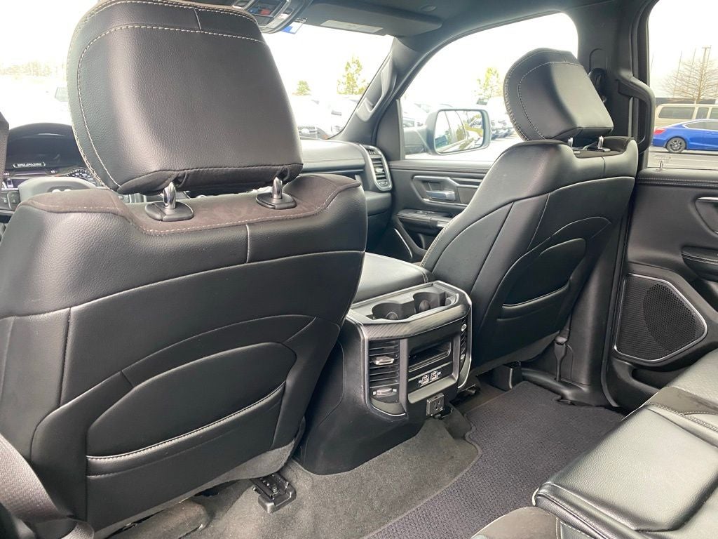 2024 RAM 1500 Laramie 1-Owner / Navigation / Apple CarPlay/Android Auto