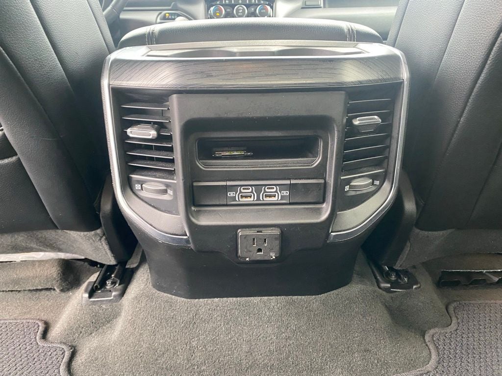 2024 RAM 1500 Laramie 1-Owner / Navigation / Apple CarPlay/Android Auto