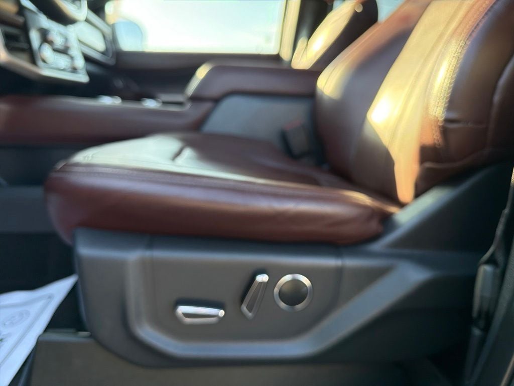 2024 Ford Expedition Limited 1-Owner / Panoramic Vista Roof / Navigation