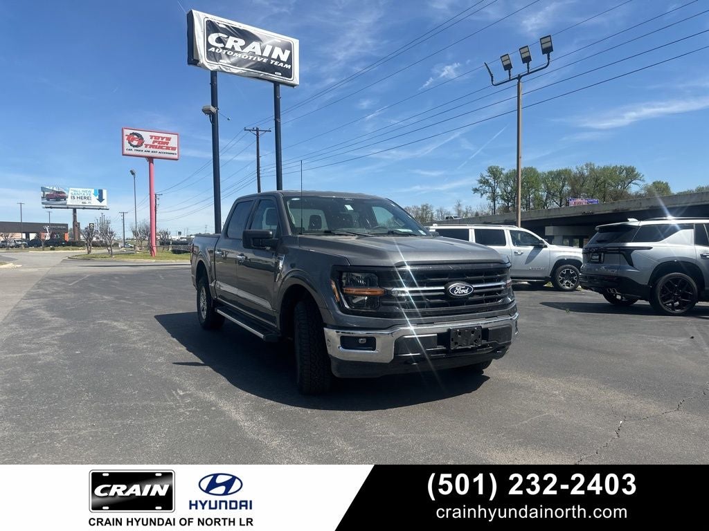 2025 Ford F-150 XLT 1-Owner / Clean Carfax / Pre-Collision Assist / Ac