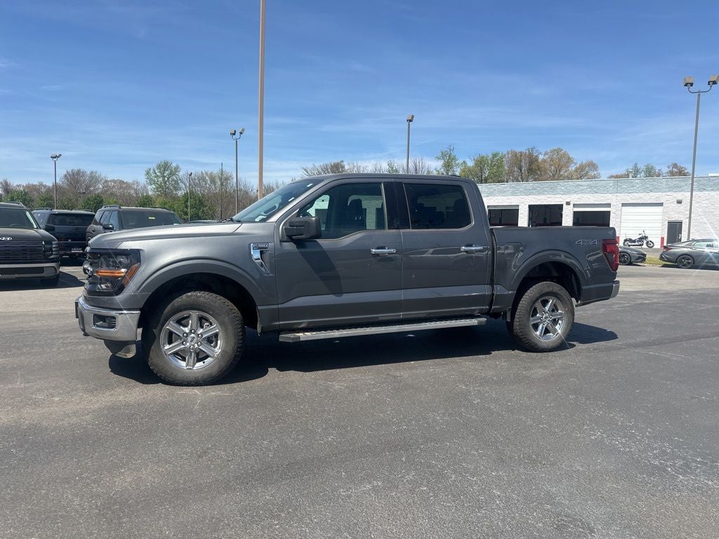 2025 Ford F-150 XLT 1-Owner / Clean Carfax / Pre-Collision Assist / Ac