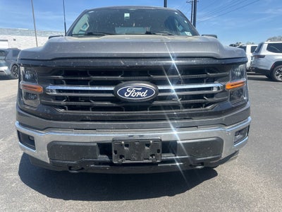 2025 Ford F-150 XLT 1-Owner / Clean Carfax / Pre-Collision Assist / Ac