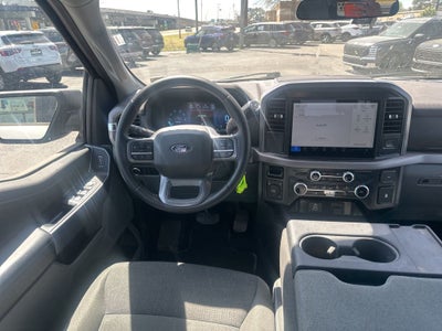 2025 Ford F-150 XLT 1-Owner / Clean Carfax / Pre-Collision Assist / Ac