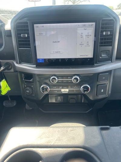 2025 Ford F-150 XLT 1-Owner / Clean Carfax / Pre-Collision Assist / Ac