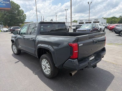 2024 Toyota Tacoma SR5 1-Owner / Clean Carfax / Apple CarPlay/Android Aut