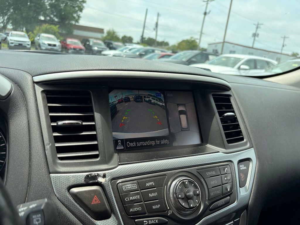 2019 Nissan Pathfinder SL FRESH TRADE | AS-IS