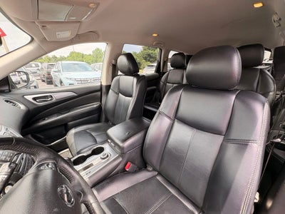 2019 Nissan Pathfinder SL FRESH TRADE | AS-IS