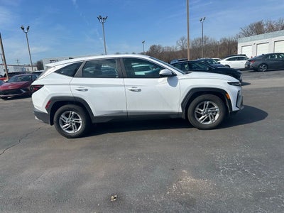 2025 Hyundai Tucson SE FWD