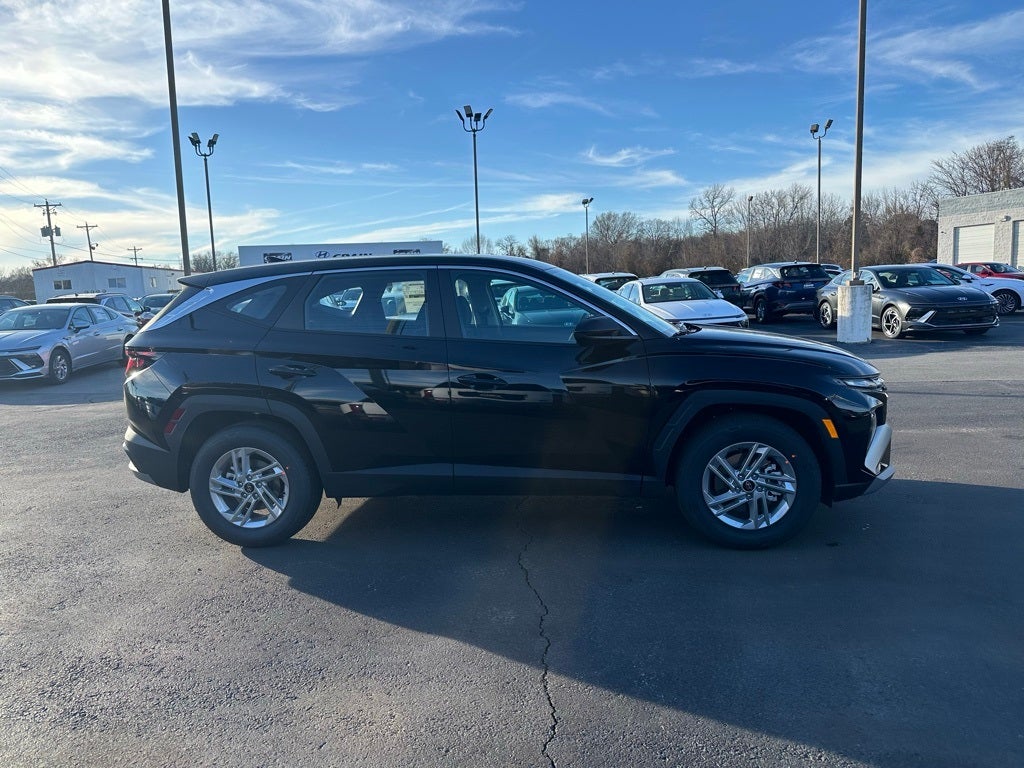 2026 Hyundai Tucson SE FWD