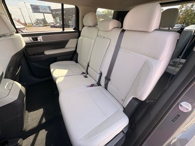 2027 Hyundai Santa Fe SE