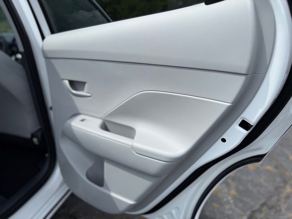 2025 Hyundai Kona Electric SEL