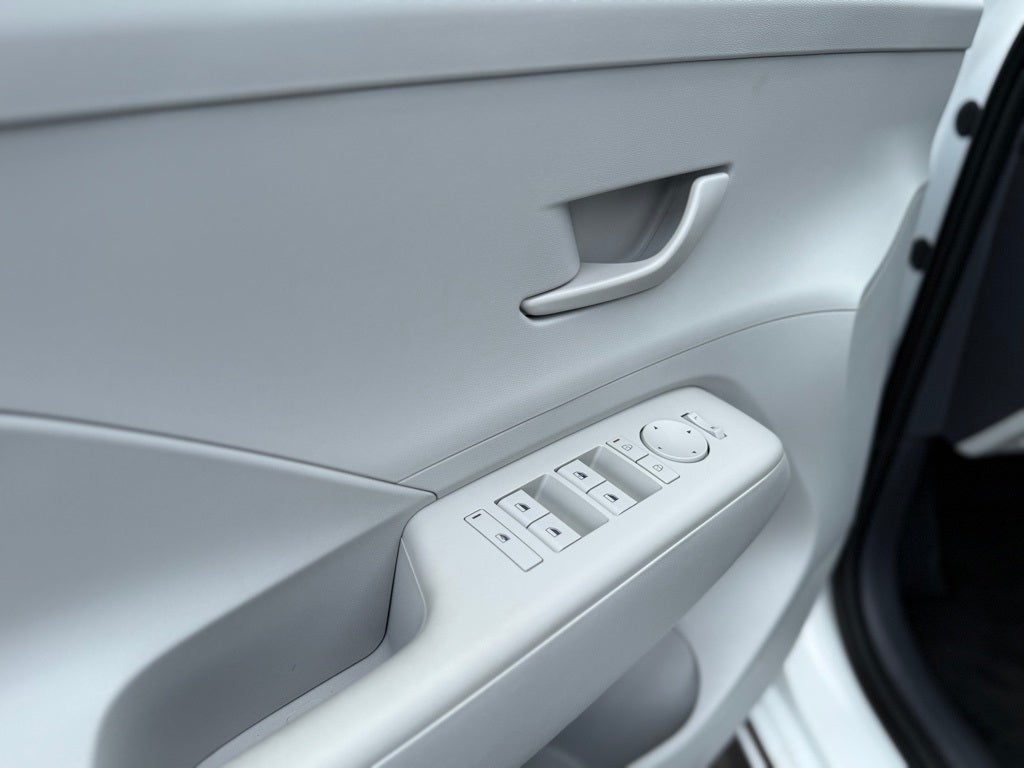 2025 Hyundai Kona Electric SEL