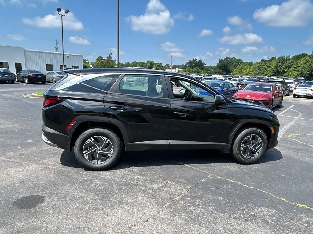 2026 Hyundai Tucson Hybrid Blue SE