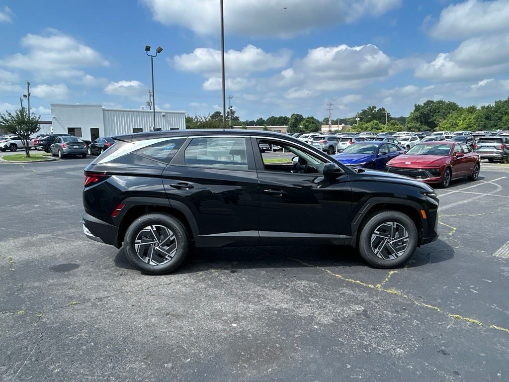 2026 Hyundai Tucson Hybrid Blue SE