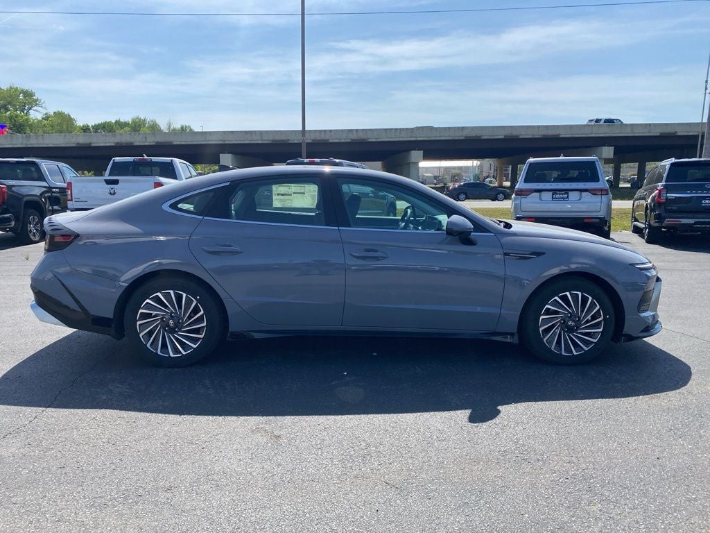 2026 Hyundai Sonata Hybrid Limited
