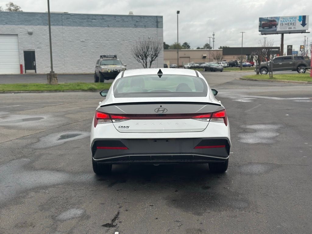2025 Hyundai Elantra SEL Sport