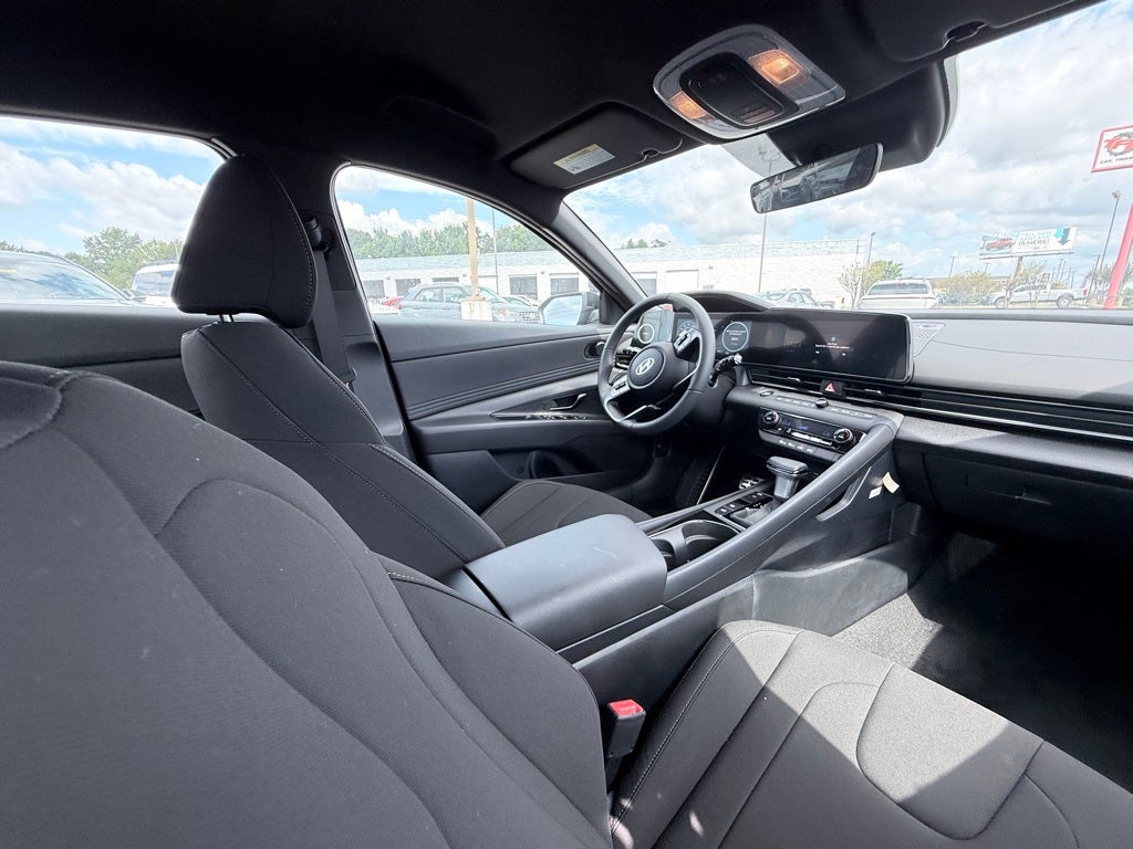 2025 Hyundai Elantra Hybrid SEL Sport