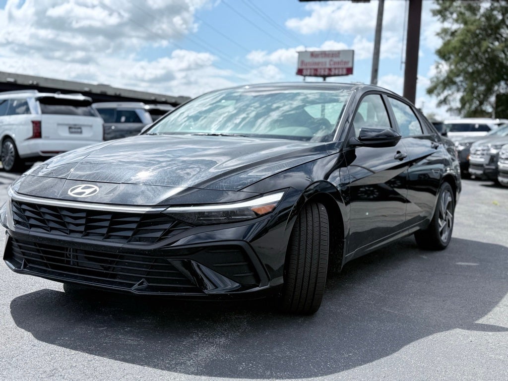 2025 Hyundai Elantra Hybrid SEL Sport