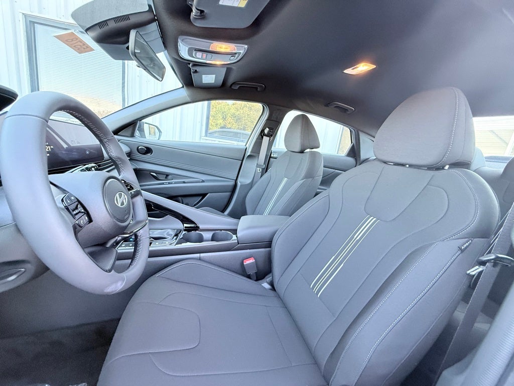 2025 Hyundai Elantra Hybrid SEL Sport