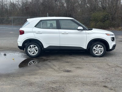 2026 Hyundai Venue SE