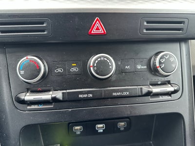 2023 Kia Carnival LX