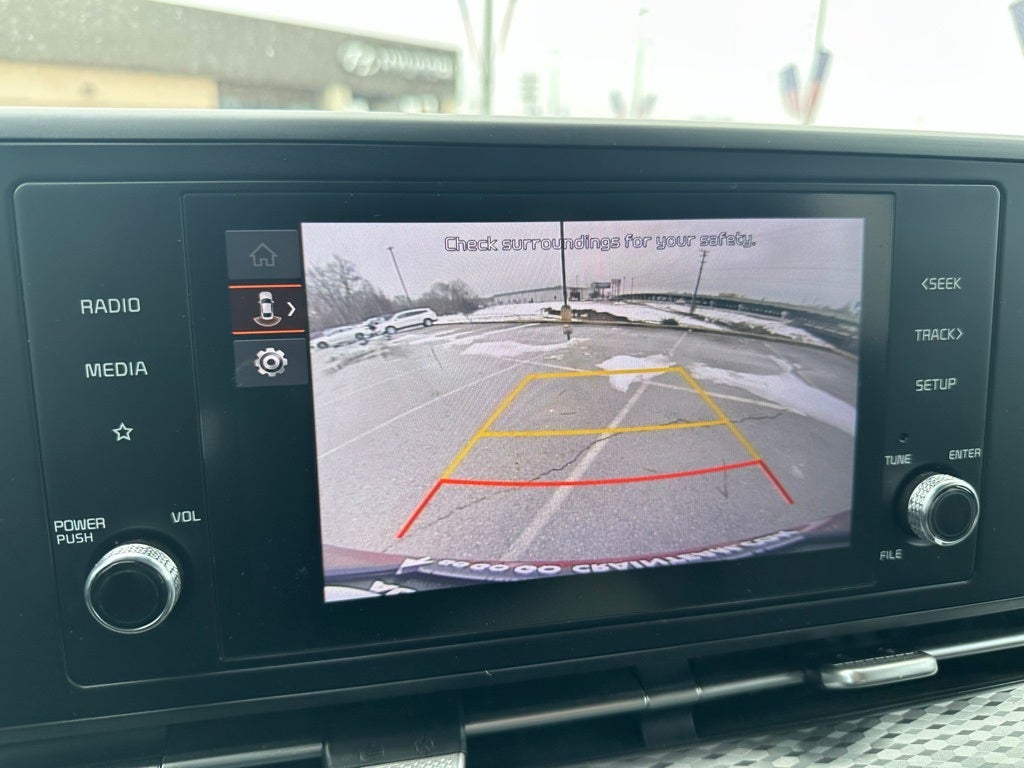 2023 Kia Carnival LX