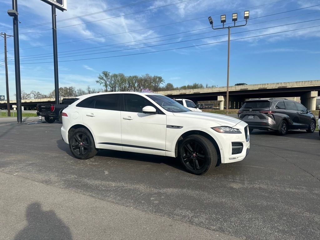 2018 Jaguar F-PACE 35t R-Sport Clean Carfax / Navigation / Power Sunroof / Power