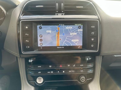 2018 Jaguar F-PACE 35t R-Sport Clean Carfax / Navigation / Power Sunroof / Power