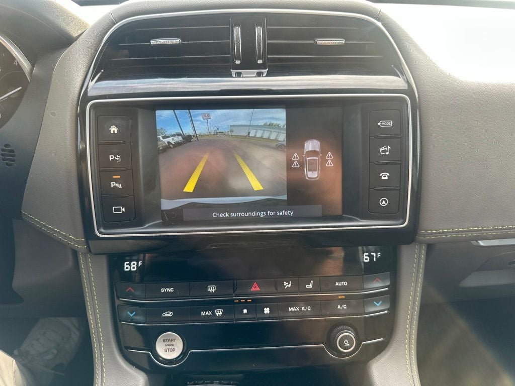 2018 Jaguar F-PACE 35t R-Sport Clean Carfax / Navigation / Power Sunroof / Power