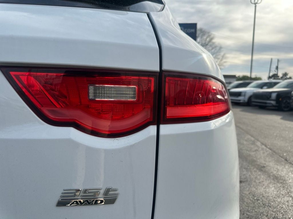 2018 Jaguar F-PACE 35t R-Sport Clean Carfax / Navigation / Power Sunroof / Power