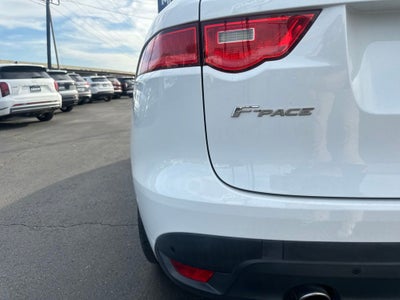 2018 Jaguar F-PACE 35t R-Sport Clean Carfax / Navigation / Power Sunroof / Power