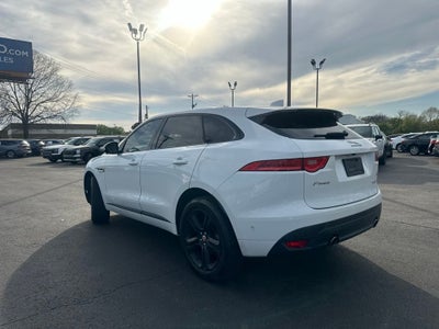 2018 Jaguar F-PACE 35t R-Sport Clean Carfax / Navigation / Power Sunroof / Power