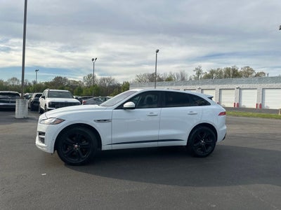 2018 Jaguar F-PACE 35t R-Sport Clean Carfax / Navigation / Power Sunroof / Power