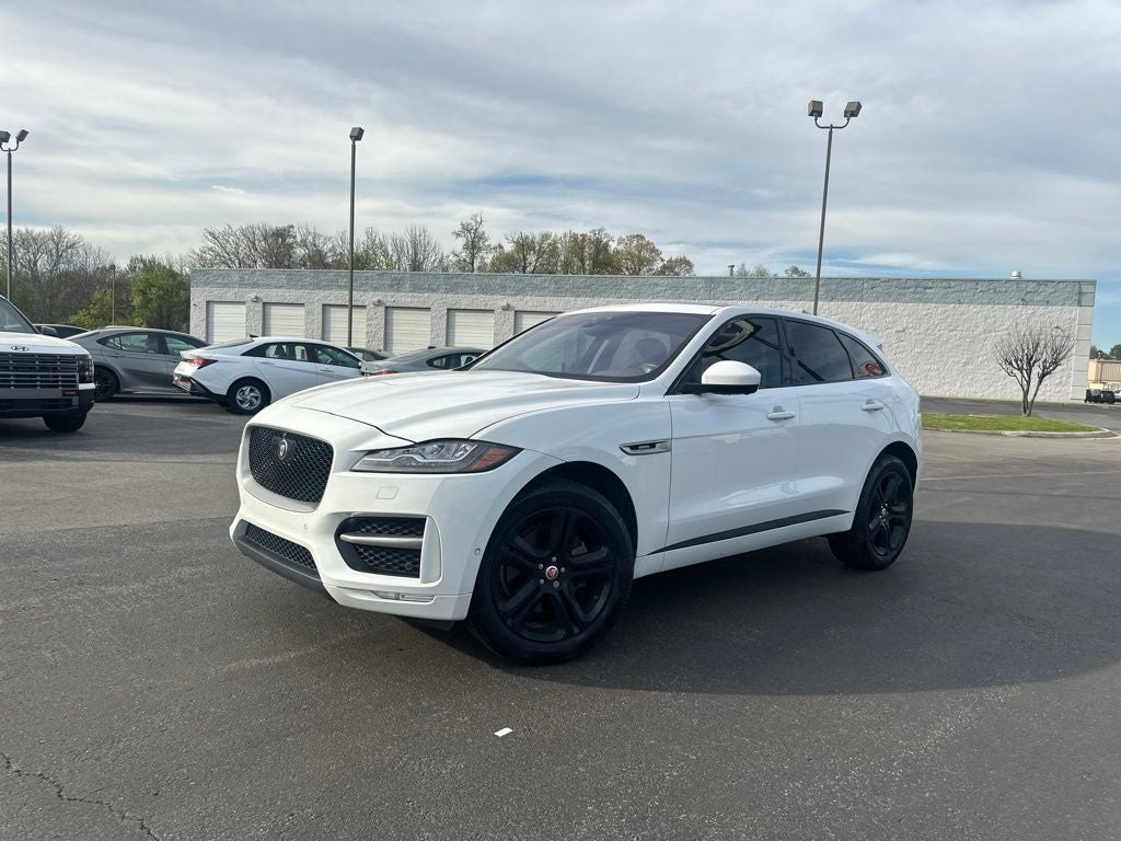 2018 Jaguar F-PACE 35t R-Sport Clean Carfax / Navigation / Power Sunroof / Power