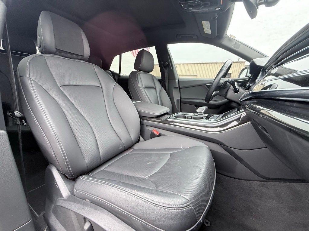 2020 Audi Q8 55 Premium Plus quattro