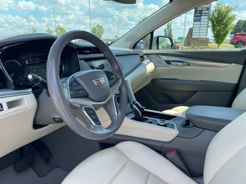 2022 Cadillac XT5 Premium Luxury