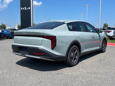 2026 Kia K4 LXS