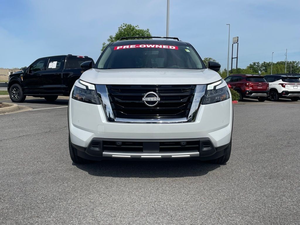 2025 Nissan Pathfinder Platinum
