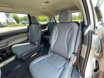 2026 Kia Carnival LX