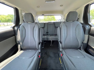 2026 Kia Carnival LX