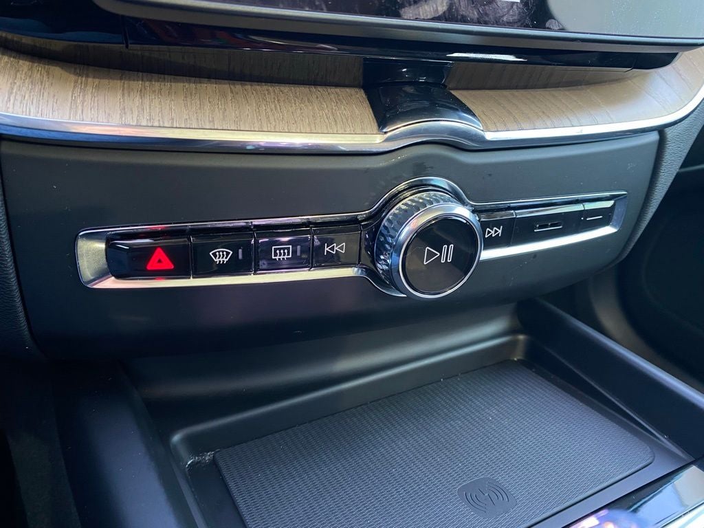 2026 Volvo XC60 B5 Core
