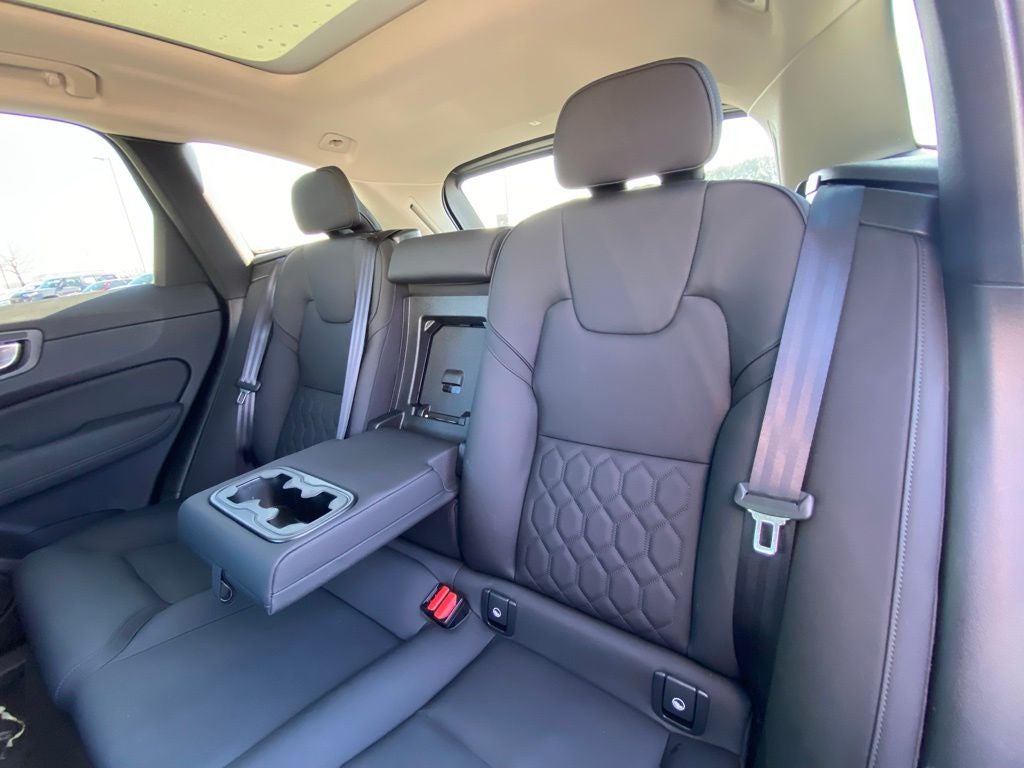 2026 Volvo XC60 B5 Core