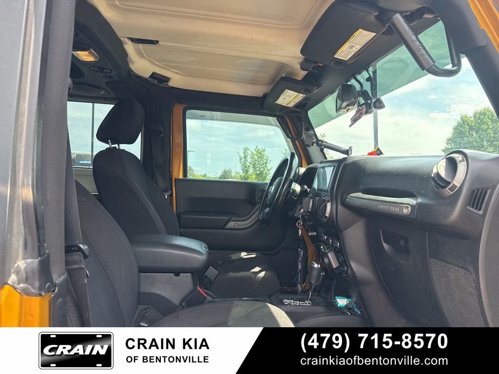 2014 Jeep Wrangler Sport - 4WD / CLEAN CARFAX