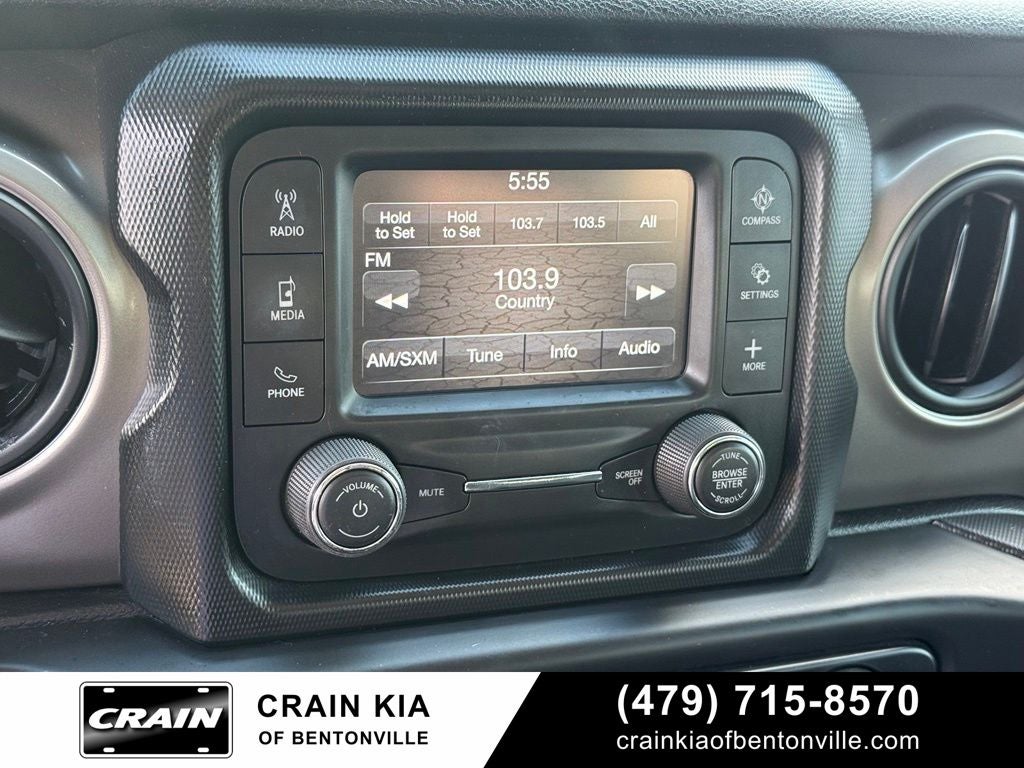 2018 Jeep Wrangler Unlimited Sport - 4WD / CLEAN CARFAX / LIFTED!